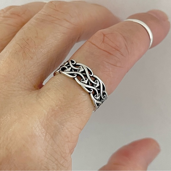 Sterling Silver Unisex Mushroom Band, Silver Ring, Wedding Bands, Spirit Ring - Picture 6 of 14